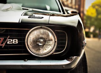 The Camaro sports coupe”Z28″ with a V8 given full throttle Z28