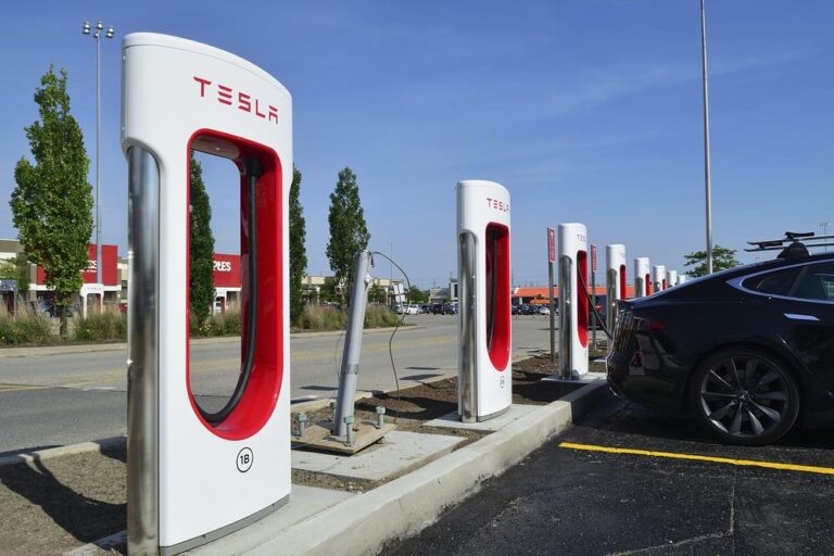 Americans are Spending 22% More Just for Evs Than Previous Year 