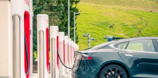 Elon Mask deside, Tesla to establish Superchargers community. Superchargers