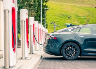Elon Mask deside, Tesla to establish Superchargers community. Superchargers