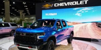 The 2022 Chevy Silverado High Country is a BETTER luxury truck 2022 Chevy Silverado