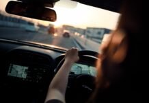 11 Excellent Hacks to Keep Awake While Driving driving