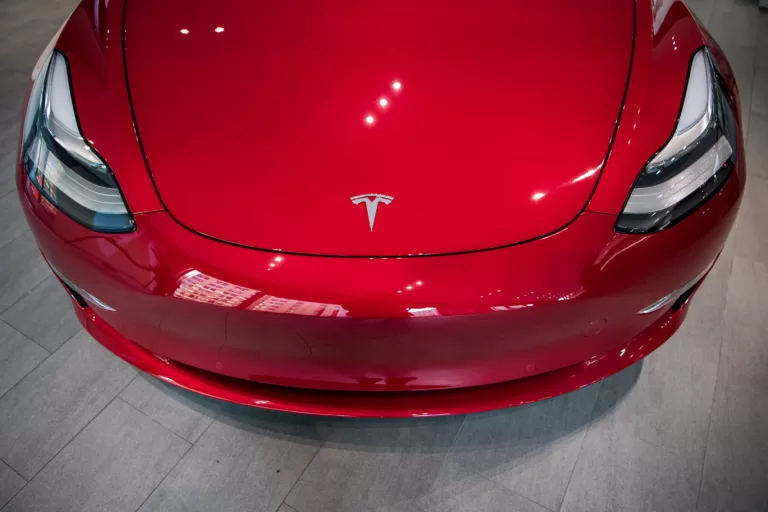 2023 Tesla Model S and X Add Pretty but Pricey $3000 Red Paint