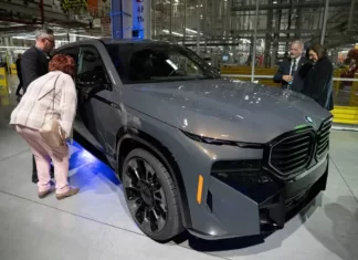 2023 BMW XM: A Luxury SUV with Unmatched Performance and Versatility 2023 BMW XM