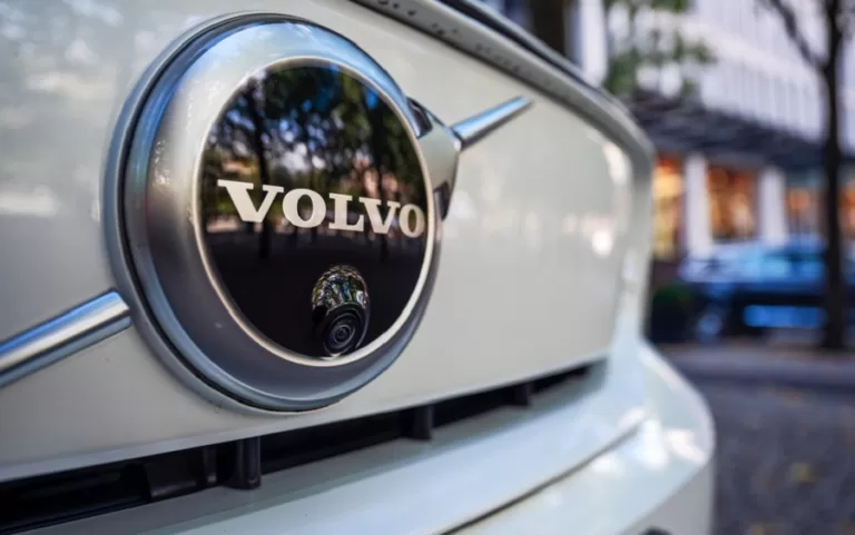 Volvo Is the latest automaker to Agree to Adopt Tesla’s Charge Port