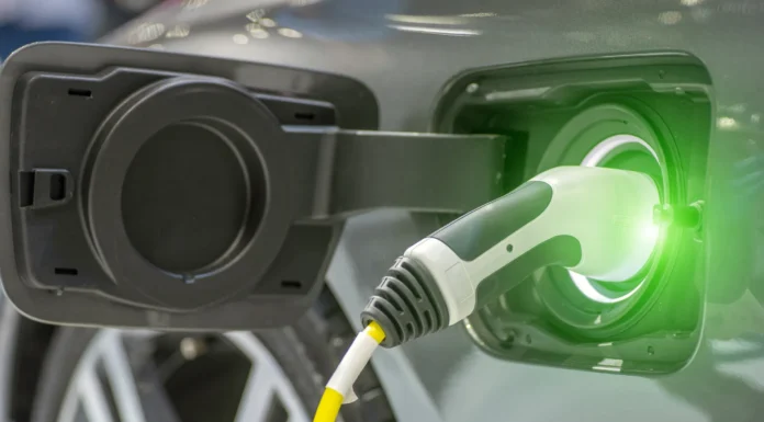 Tesla Wall Charger vs Mobile Charger: Which is Better for Your Electric Car? Tesla Wall Charger vs Mobile Charger
