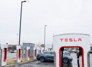 How to properly remove a charger from your Tesla electric car how to properly remove a charger from your Tesla