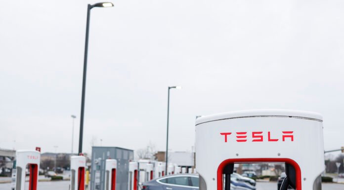How to properly remove a charger from your Tesla electric car how to properly remove a charger from your Tesla