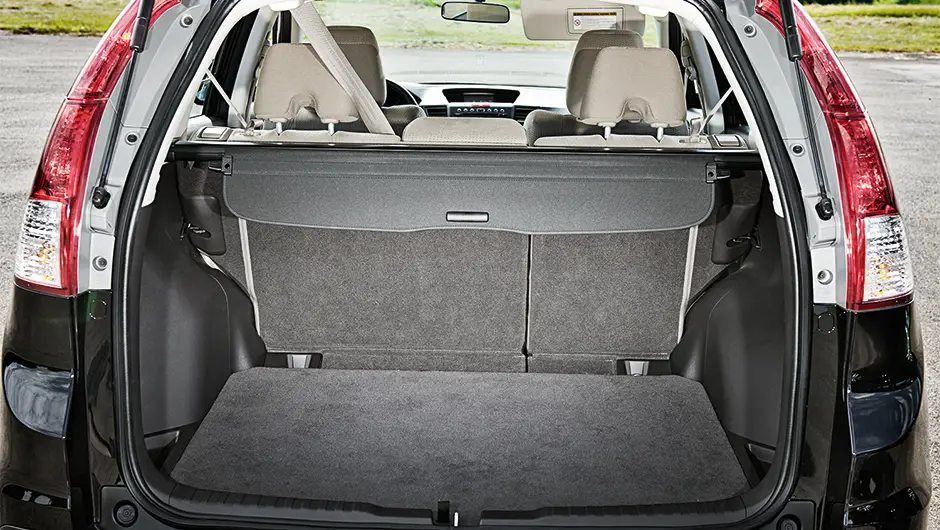 how to maximize the cargo space in a Honda CR-V