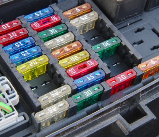 Guide to the 2003 Ford Expedition Fuse Box 2003 Ford Expedition fuse box